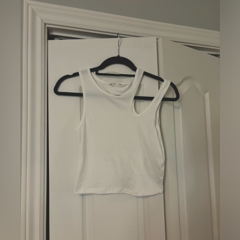 New Stunning Bluenotes Open Shoulder Tee
